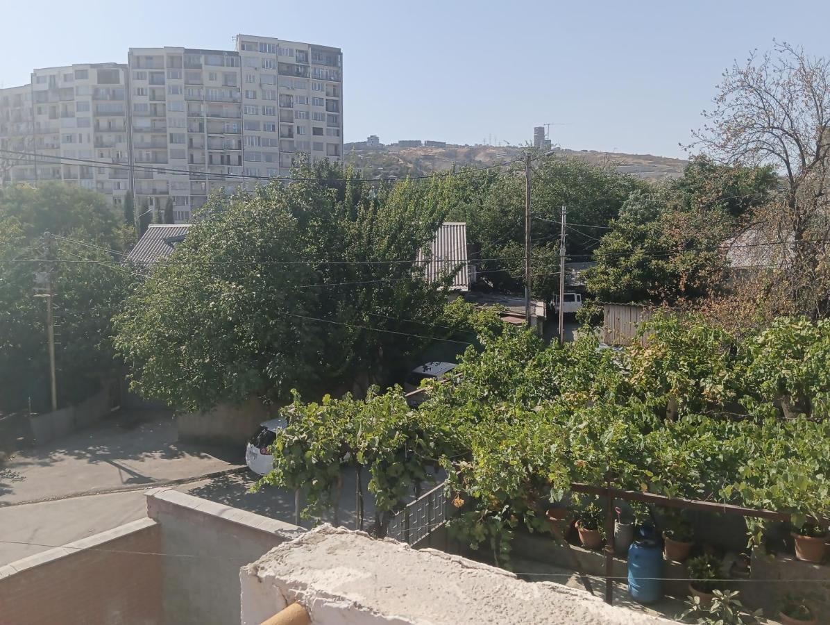 Mary'S Cozy & Lovely Studio On Very Quiet Khosharauli Street Тбілісі Екстер'єр фото